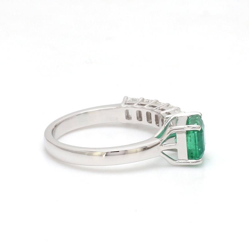 Bague émeraude diamants et or blanc