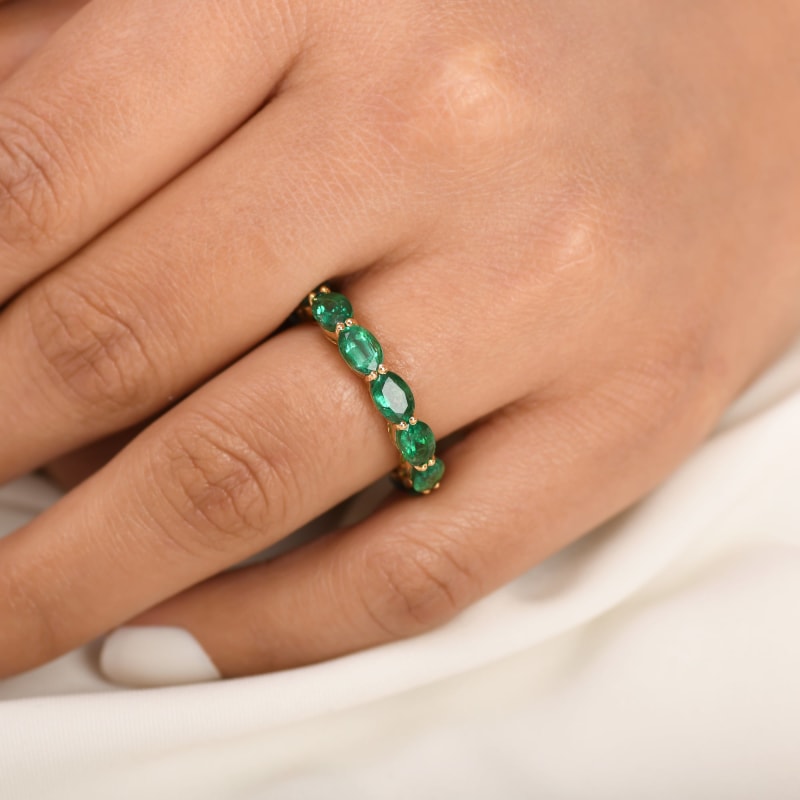 Bague émeraude tour complet