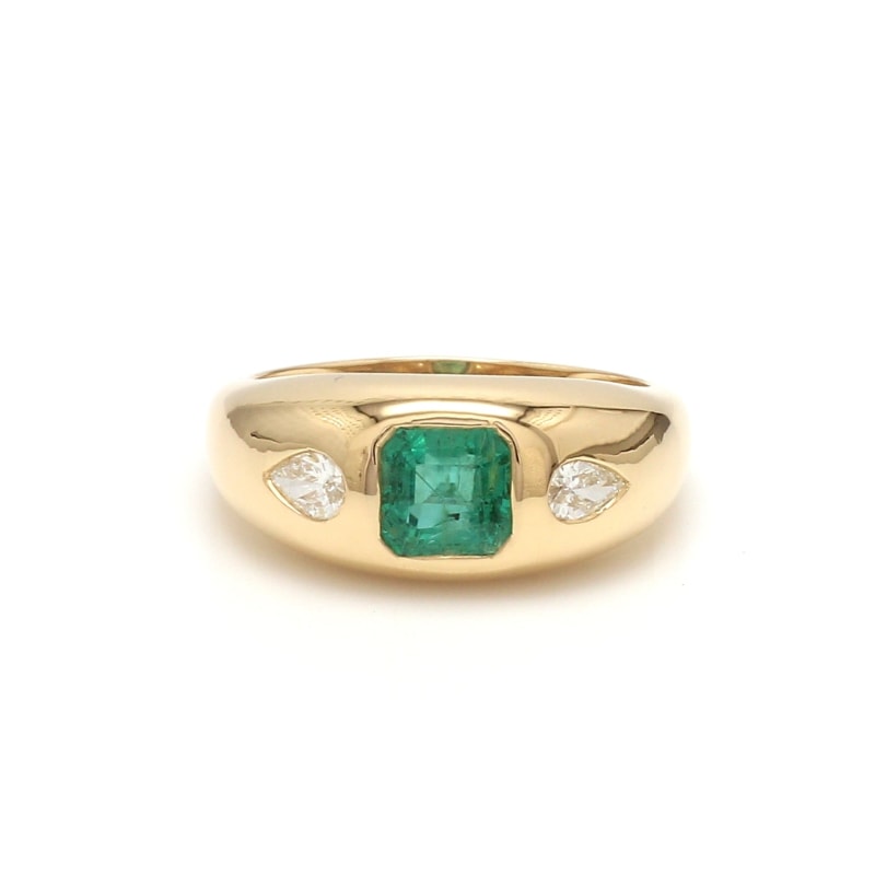 Bague en émeraude et diamants
