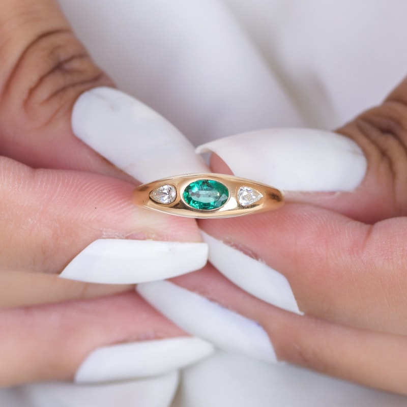 Bague Or émeraude et diamants
