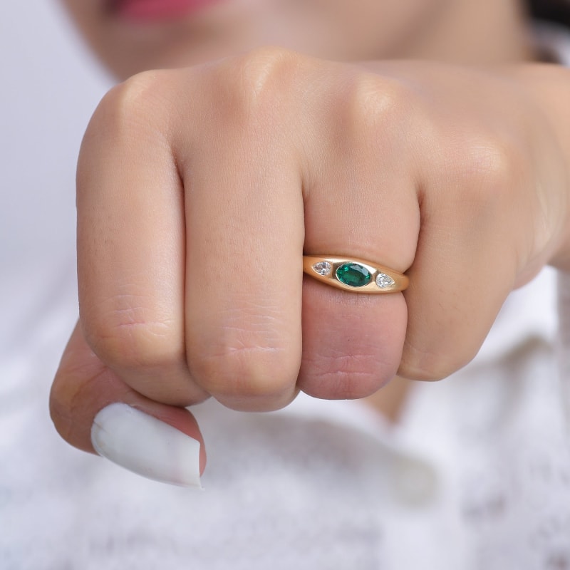 Bague Or émeraude et diamants