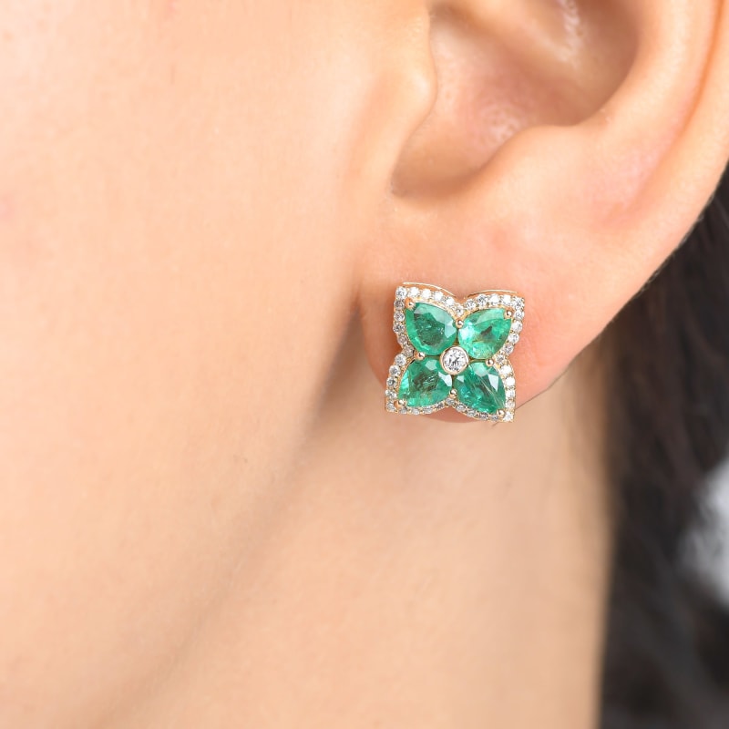 Boucle d’oreille émeraudes et diamants