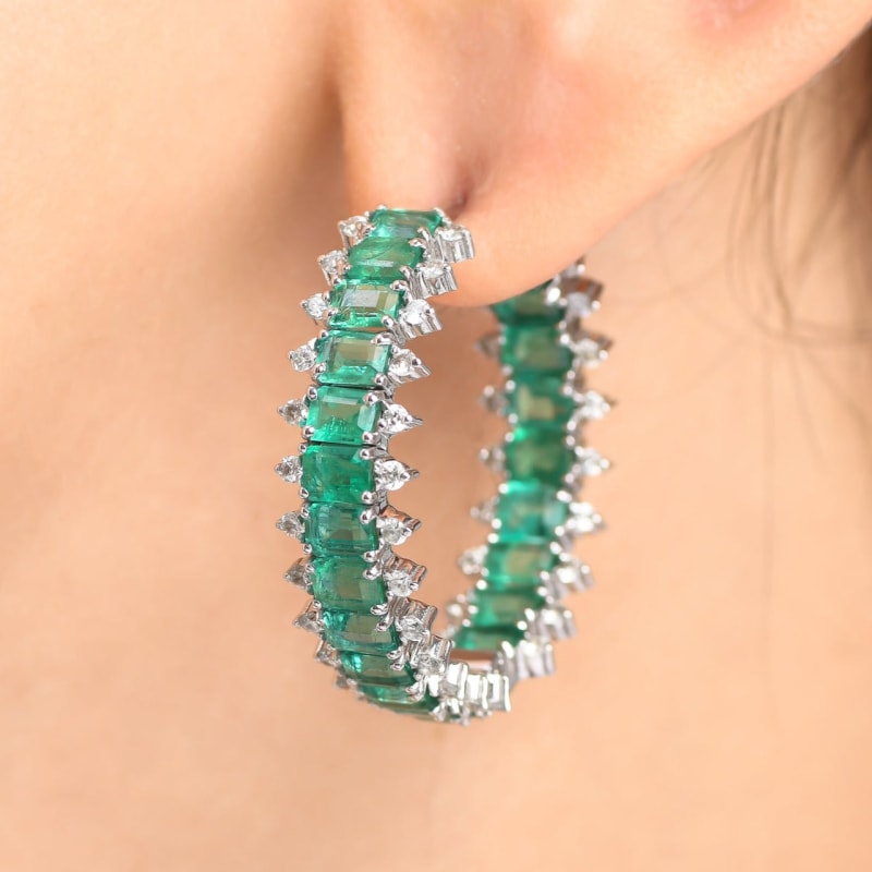 Boucles d’oreilles émeraude or blanc