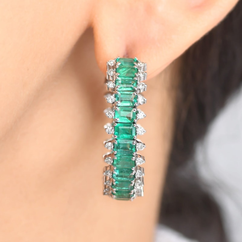 Boucles d’oreilles émeraude or blanc