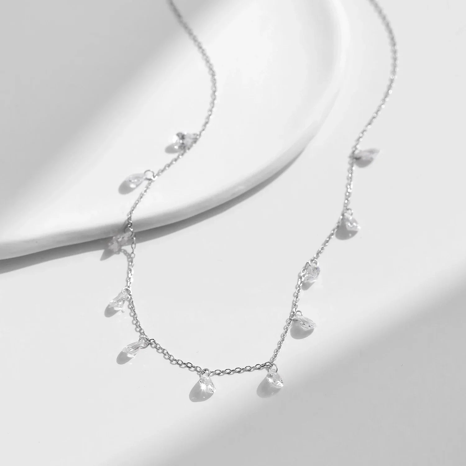 Collier Ras de cou Argent et Zircons