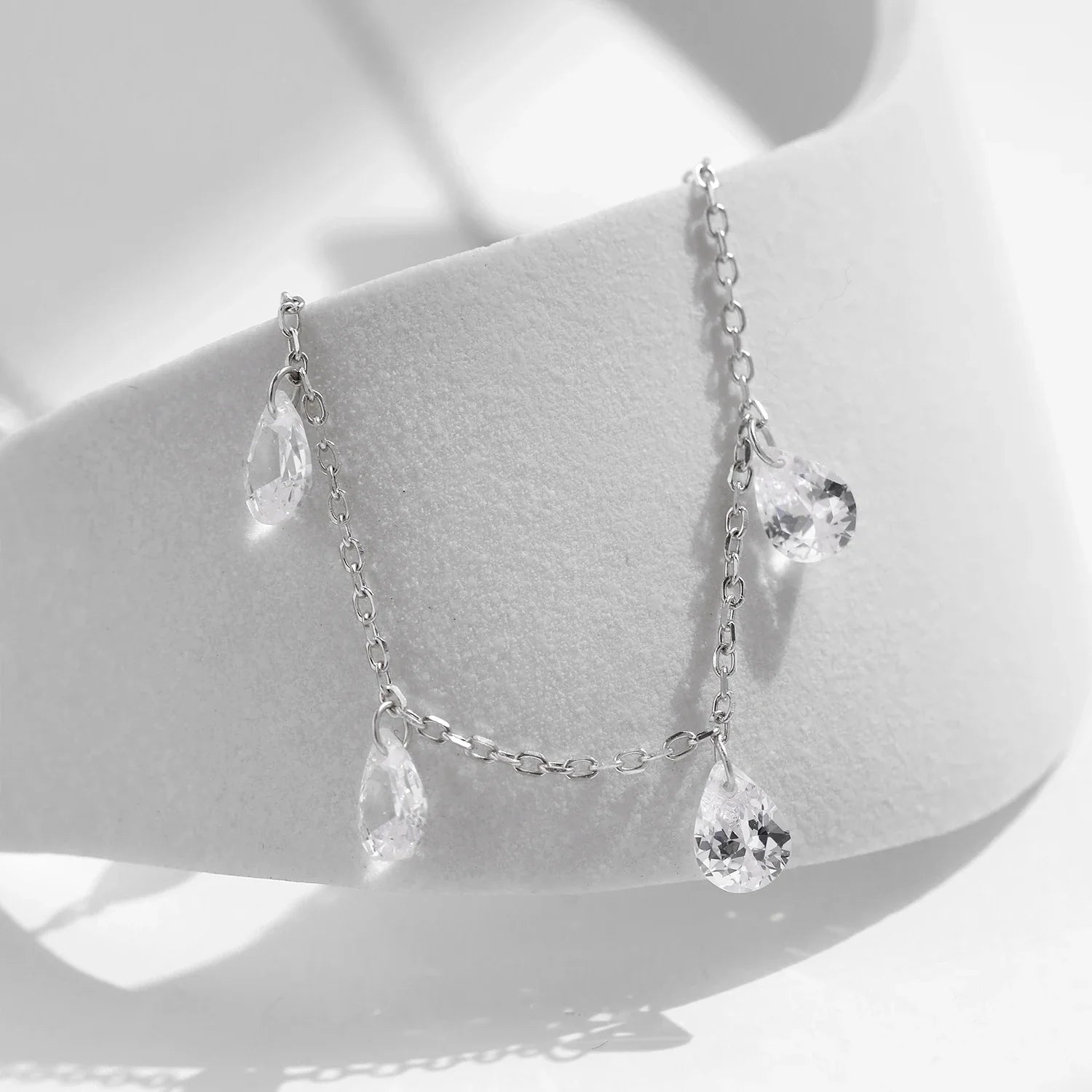Collier Ras de cou Argent et Zircons